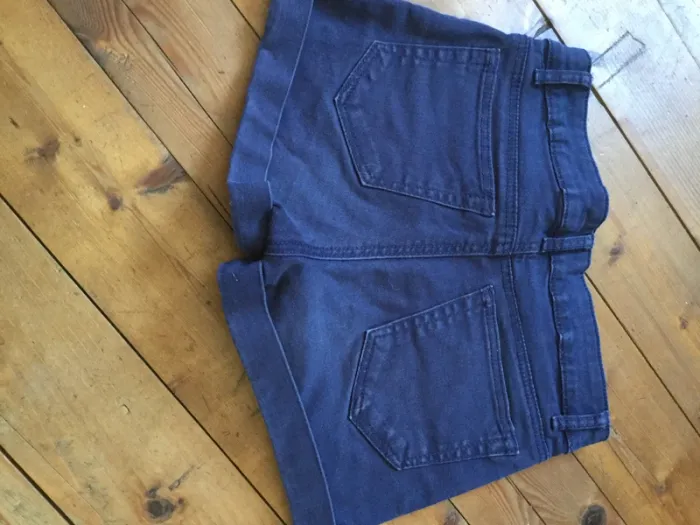 Short bleu marine - photo numéro 2