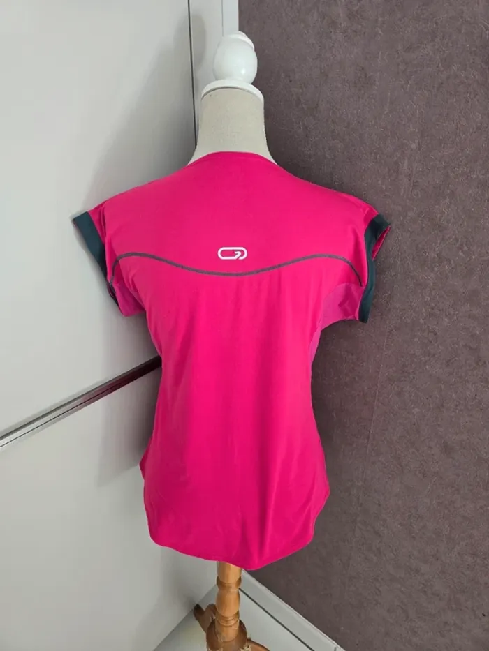 Haut Kalenji taille 40 très bon état - photo numéro 2