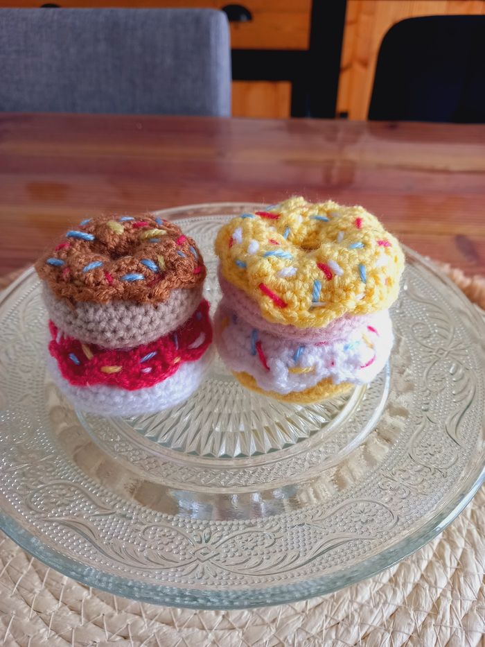 Dînette pâtisseries 4 donuts au crochet 🌈 - photo numéro 5