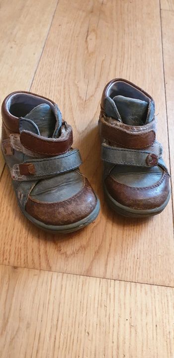 Chaussures kickers 22