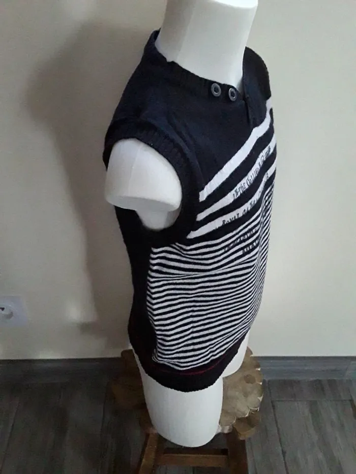 Pull sans manches 6 ans (114 cm) - photo numéro 5