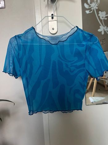 Tee shirt bleu transparent