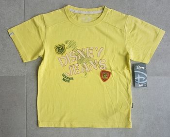 Tee-shirt disney 4/5 ans neuf avec etiquette