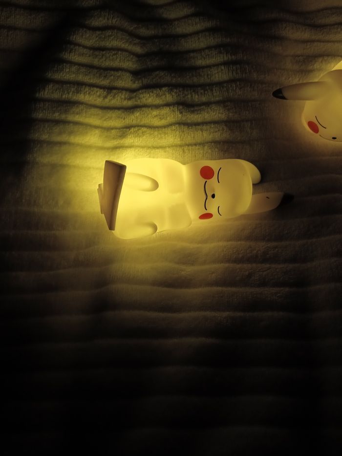 Jolie mignonne et petite Veilleuse Lampe de chevet Pikachu Pokémon Pokémon - photo numéro 4