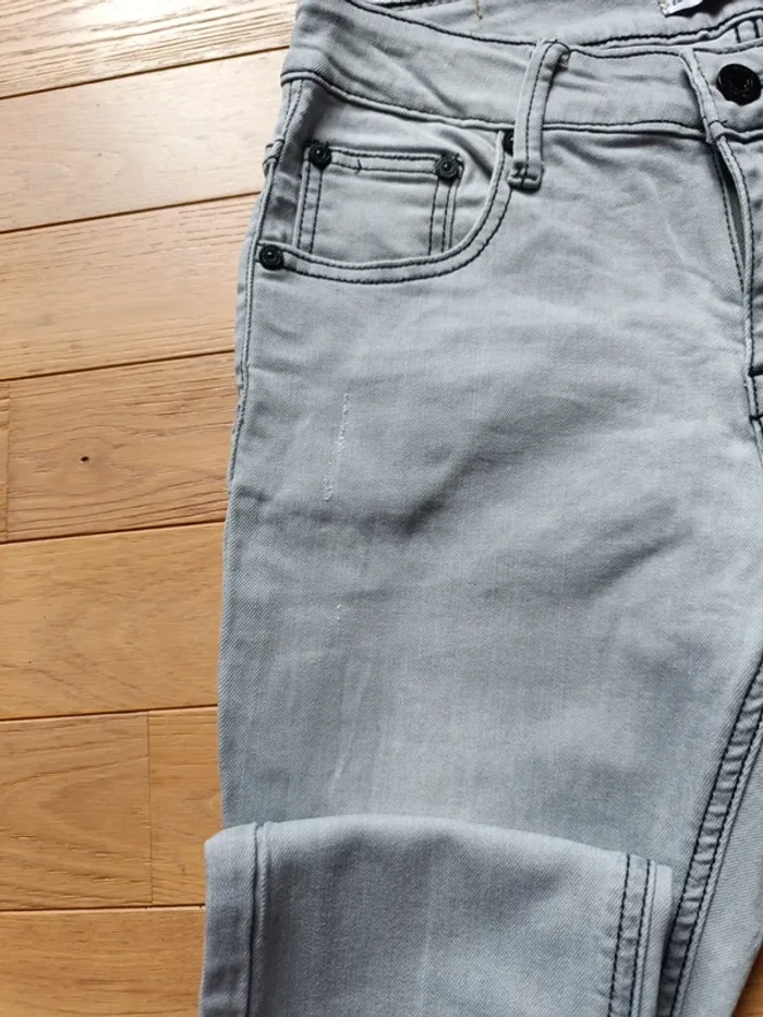 Jean skinny gris clair – taille 36 (peu porté) - photo numéro 4