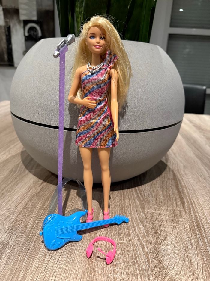 Barbie malibu chantante - photo numéro 5