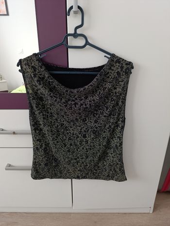 Haut très bon état