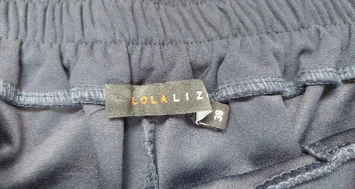 Short bleu foncé marine avec bandes blanches noires sur les côtes - photo numéro 5