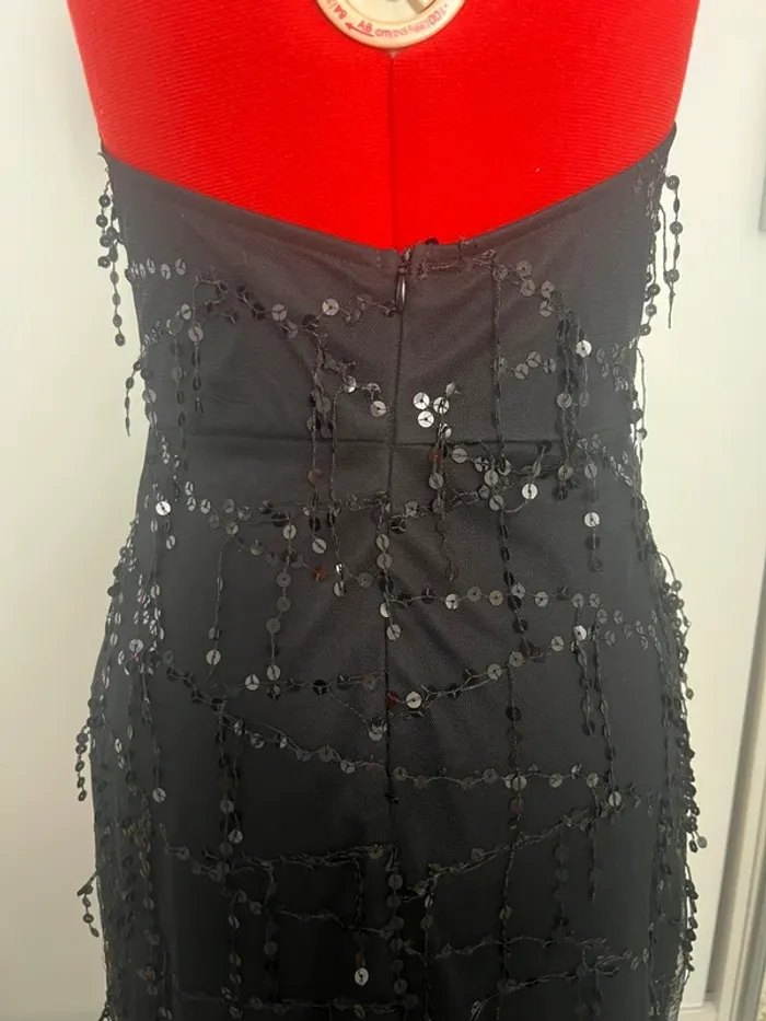 Robe sirene dos nu noir à sequins Pretty Little Thing - photo numéro 9