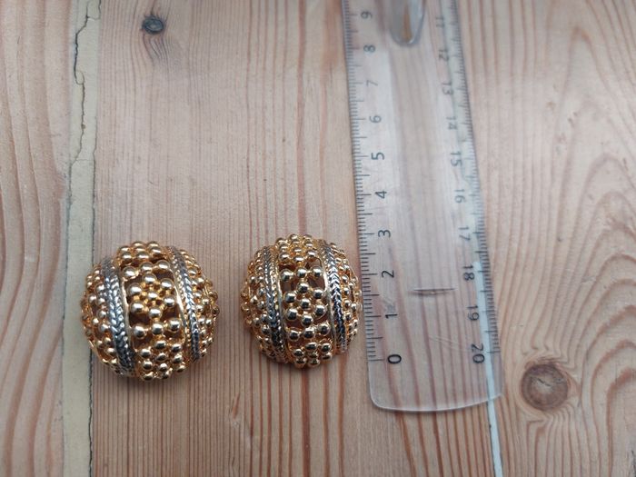 Boucle d'oreilles a clips vintage dorées et argentées