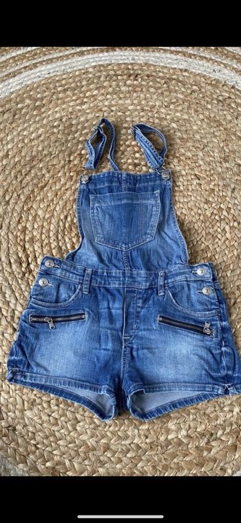 Short salopette en jean