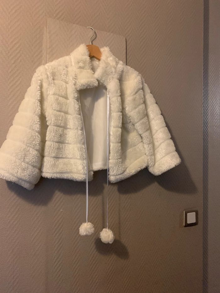 Boléro fausse fourrure