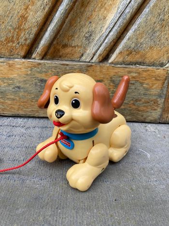 Petit Chien à tirer Fisher-Price - Jouet d'éveil premier âge