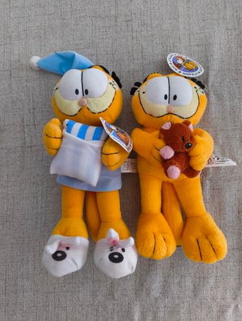 Peluches garfield ( neuf)