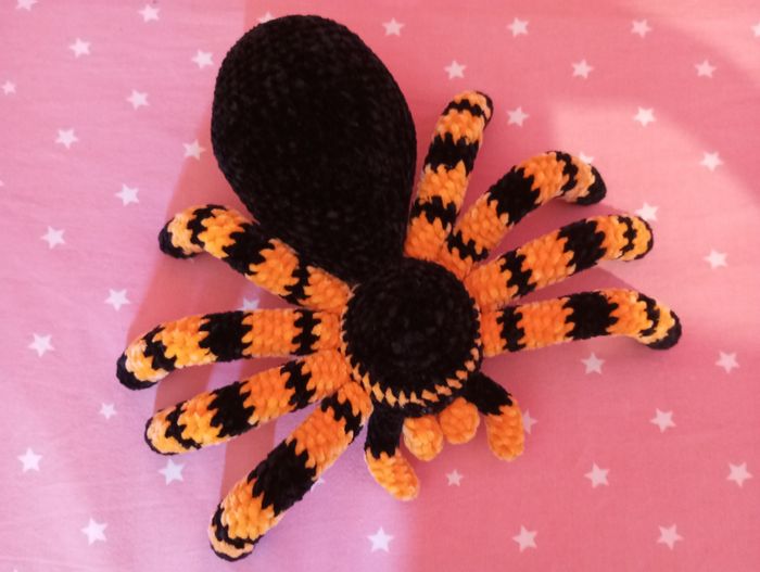 Halloween : araignée au crochet. - photo numéro 3