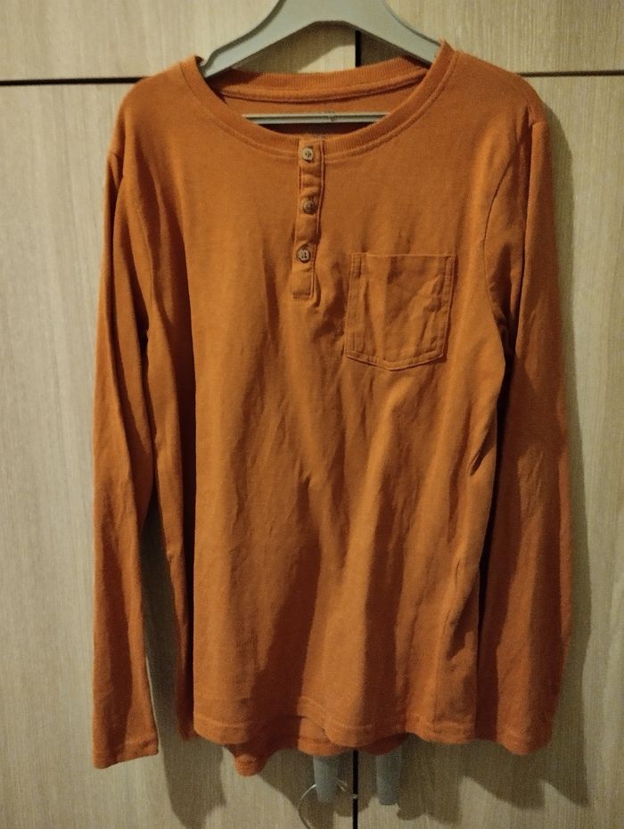 Tee shirt manches longues et chemises 10 ans - photo numéro 2