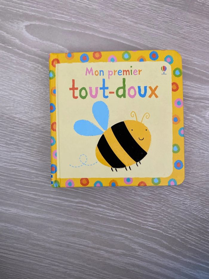 Mon premier tout doux livre à toucher