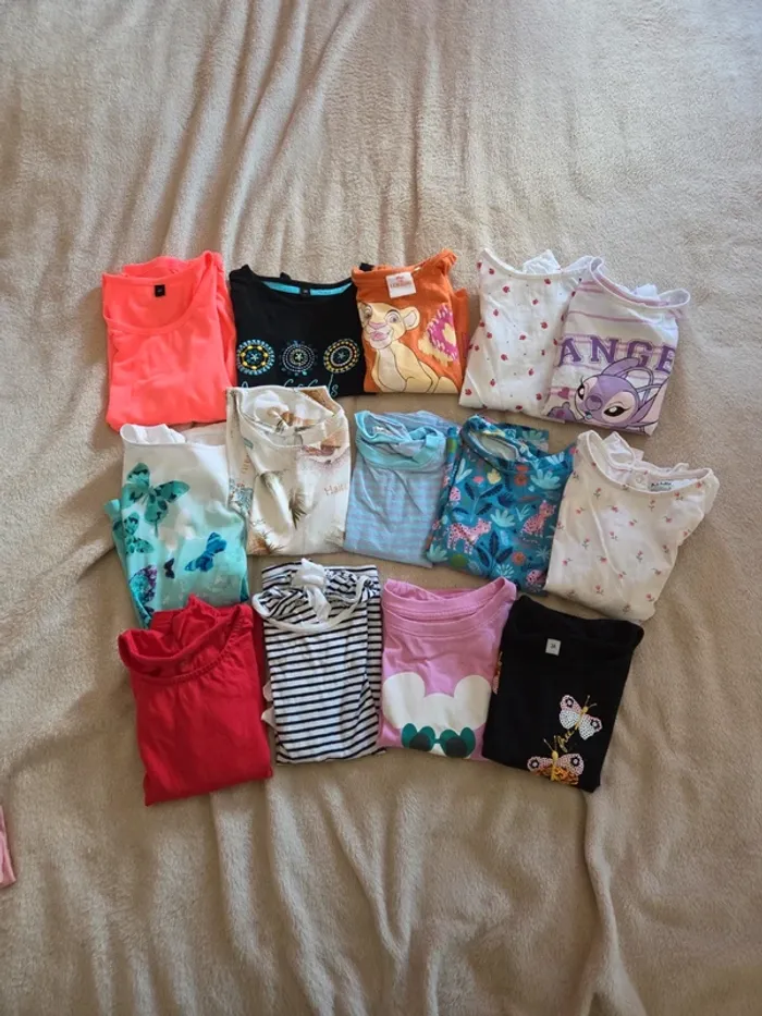 Lot 14 tshirts manches courtes 3 ans