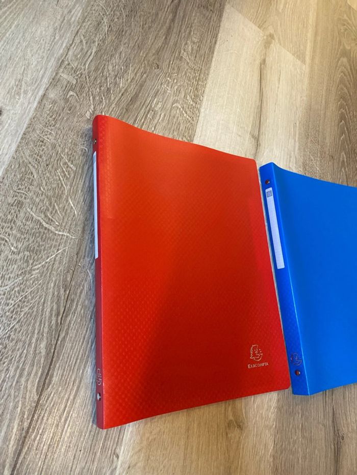 Lot de deux petits classeurs souples, bleu et rouge - photo numéro 3