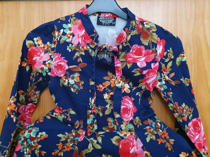 Robe style années 60 - Heart & Roses- Automne/ Hiver - Fille - 10 ans - TBE - photo numéro 2