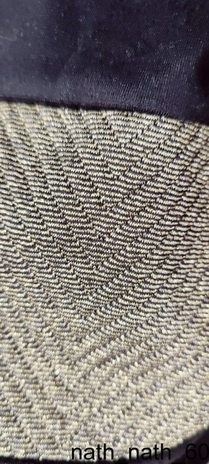 Robe noire dorée taille L - photo numéro 4