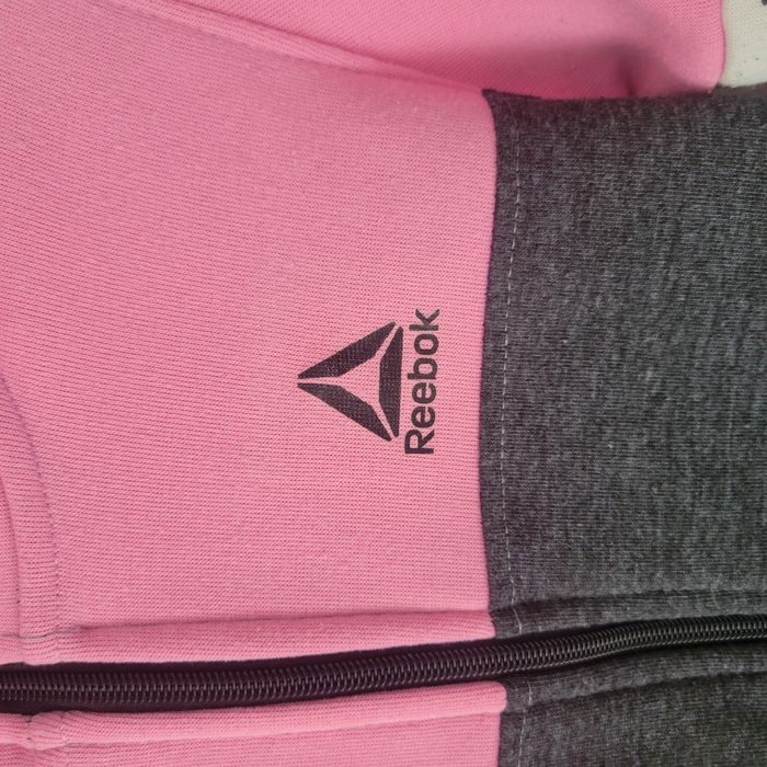 Sweat Reebok taille 14/16 ans - photo numéro 2