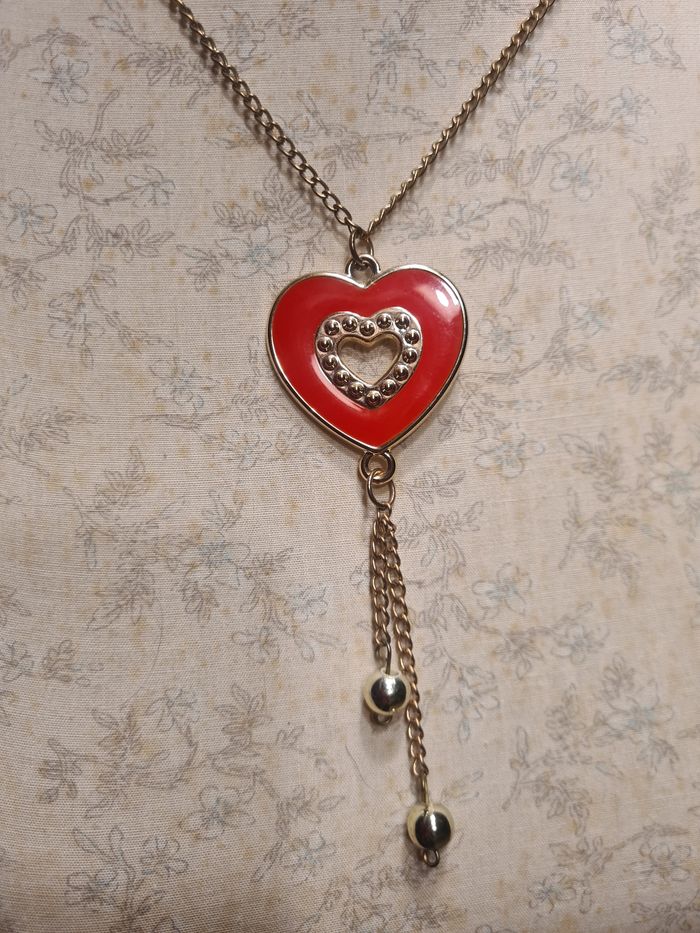 Collier long. 42 cm. Cœur rouge. - photo numéro 2