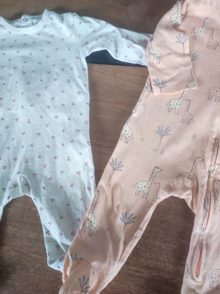 Lot de deux pyjamas Kiabi 9 mois - photo numéro 2