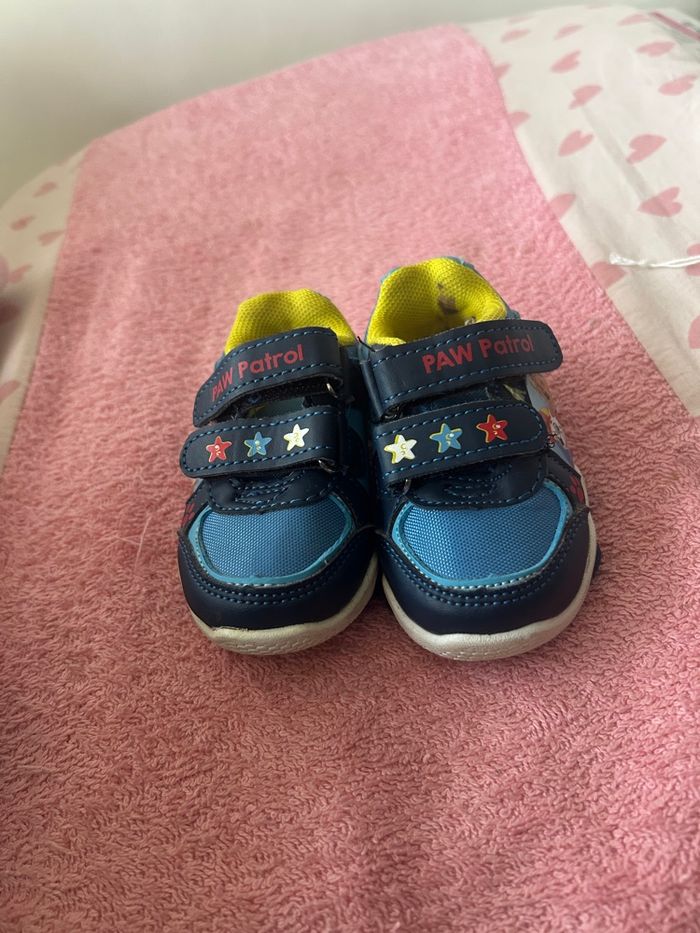 Chaussures baskets pat patrouille pointure : 19 - photo numéro 4