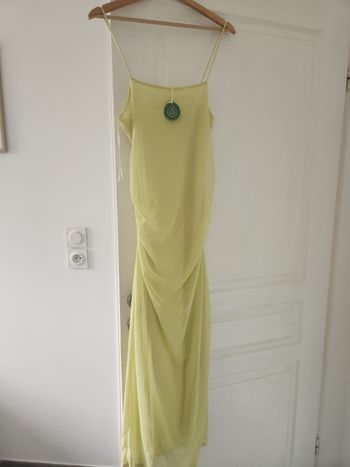 Jolie robe neuve vert clair 