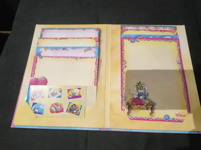 Lot de 3 pochettes Diddl avec papiers a lettre et timbres. - photo numéro 4