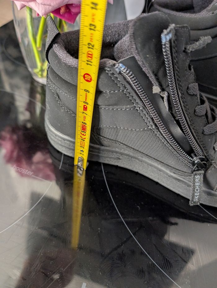 Chaussures garçon  chaudes. Taille 35. Neuf. Skechers - photo numéro 7