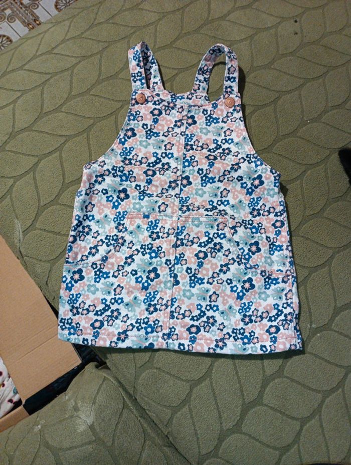 Robe salopette fleurie - photo numéro 3