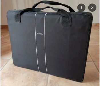 Lit parapluie babybjorn noir très bon état 