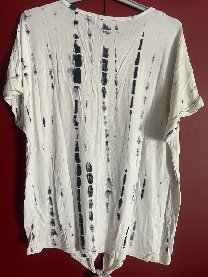 TEE shirt Kiabi blanc à motifs T M 38/40 - photo numéro 2