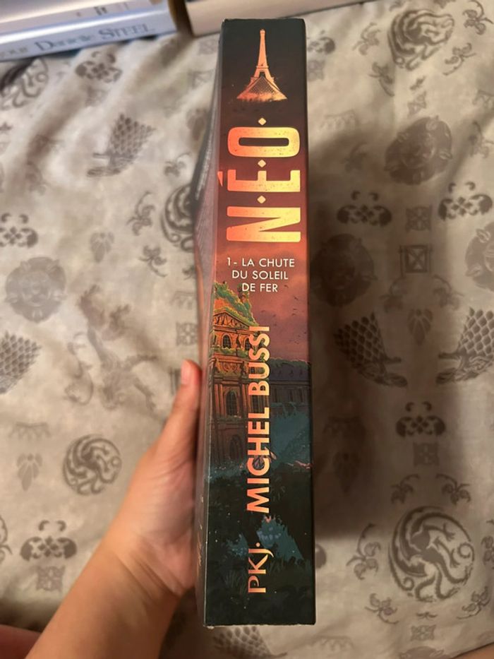 NÉO - La chute du soleil de fer tome 1 - photo numéro 3