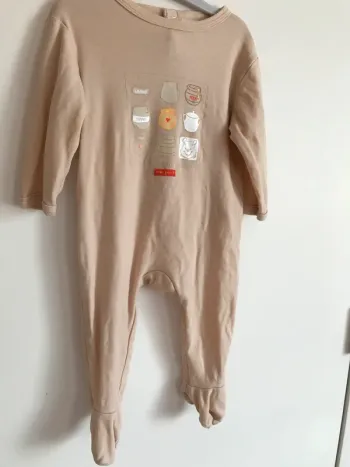 Pyjama 6-9 mois winnie l’ourson disney neuf