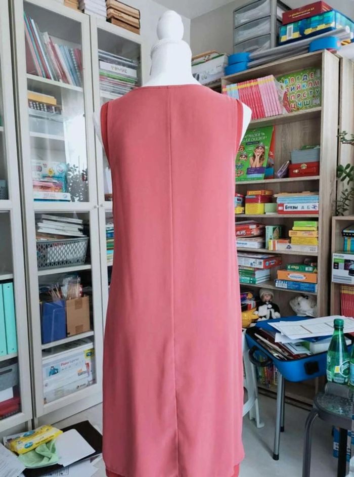 Robe Bréal  corail, détails perles,  coupe  asymétrique,  taille 38 - photo numéro 2