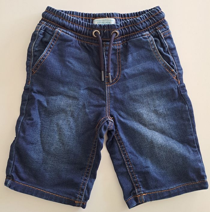 Short en jean stretch garçon 5 ans TBE - photo numéro 2