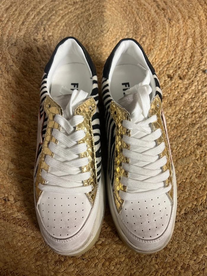 Baskets femme Findlay taille 40 dorées à zébrés avec étoile - photo numéro 2