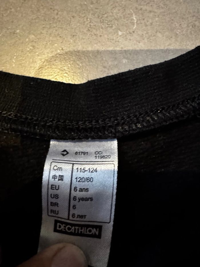 Pull / sweat - Décathlon / Domyos - Noir - 6 ans - photo numéro 2
