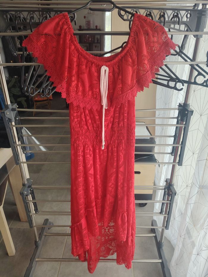 Robe dentelle rouge taille unique