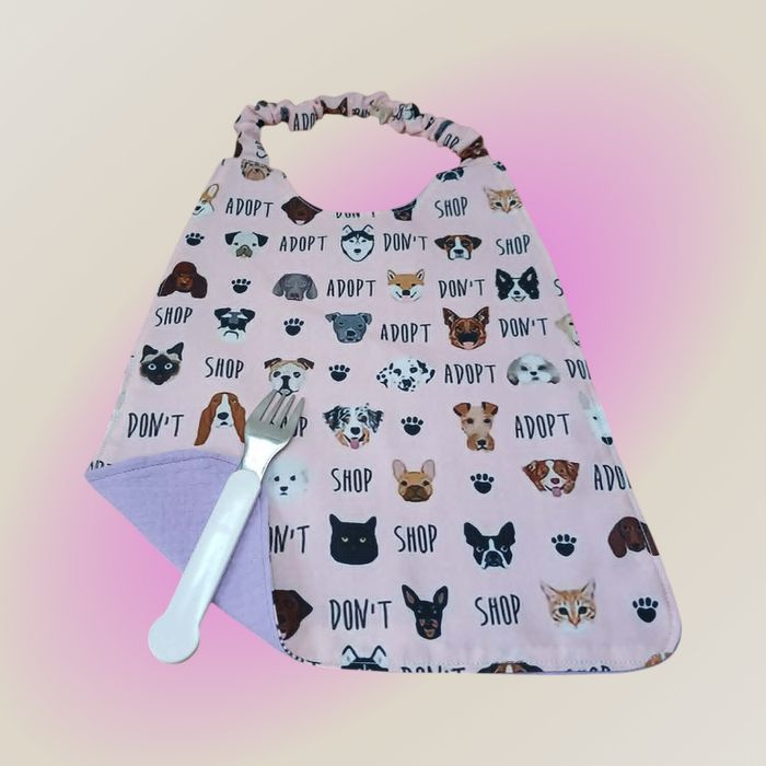 serviette de table enfant élastiquée modèle têtes de chiens et chats