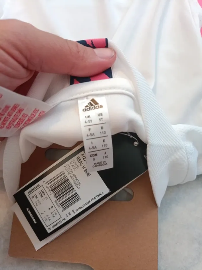 Tenue de foot Adidas équipe Réal Madrid taille 4/5 ans authentique neuf - photo numéro 10