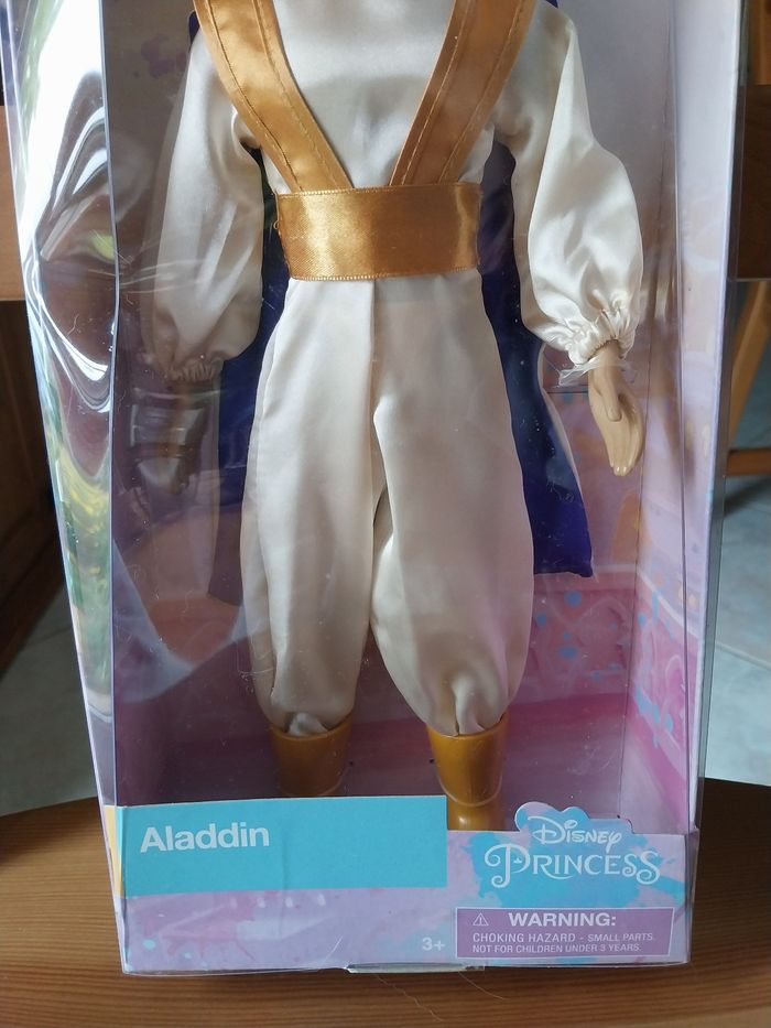 Poupée Aladdin Prince Ali classique Disney Store 2018 - photo numéro 4