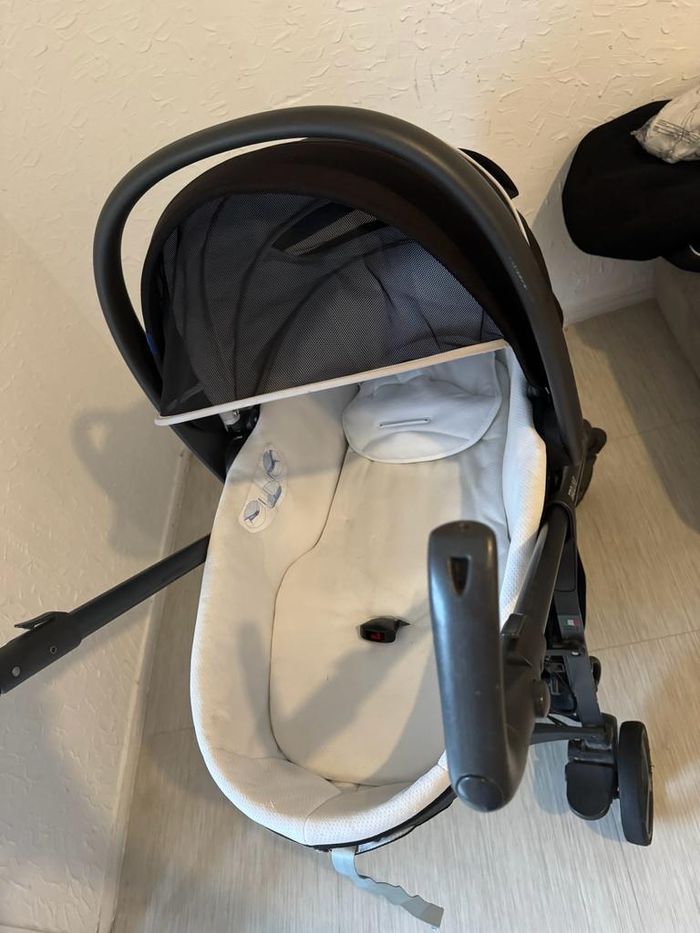 Pousette chicco trio