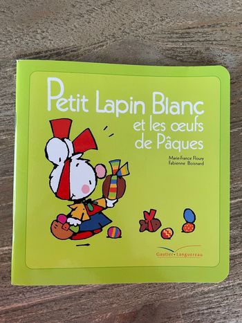 Petit lapin blanc - les œufs de Pâques