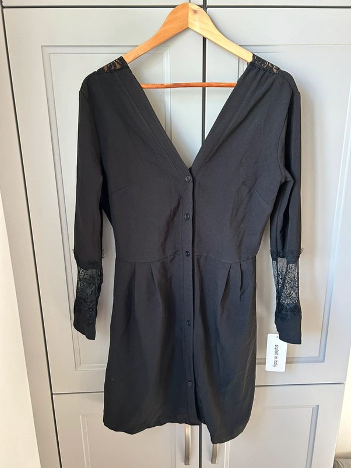 Robe noire dentelle dos - photo numéro 3