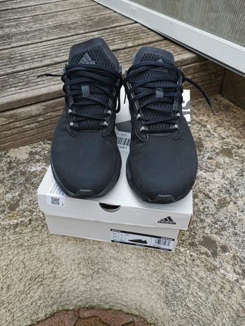 Adidas Avryn
