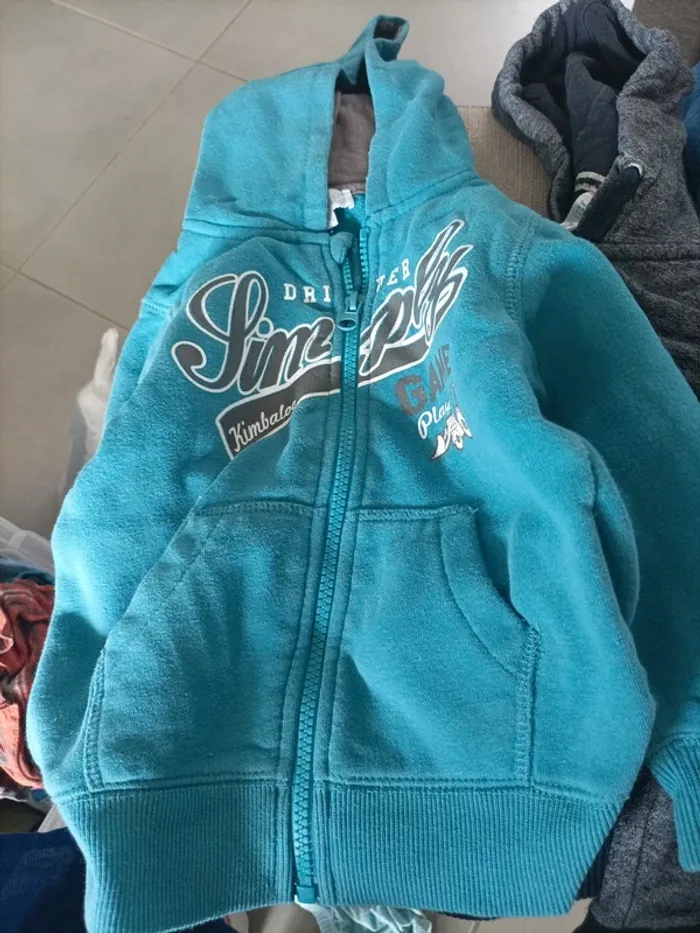 Sweats à capuche 24 mois - photo numéro 2